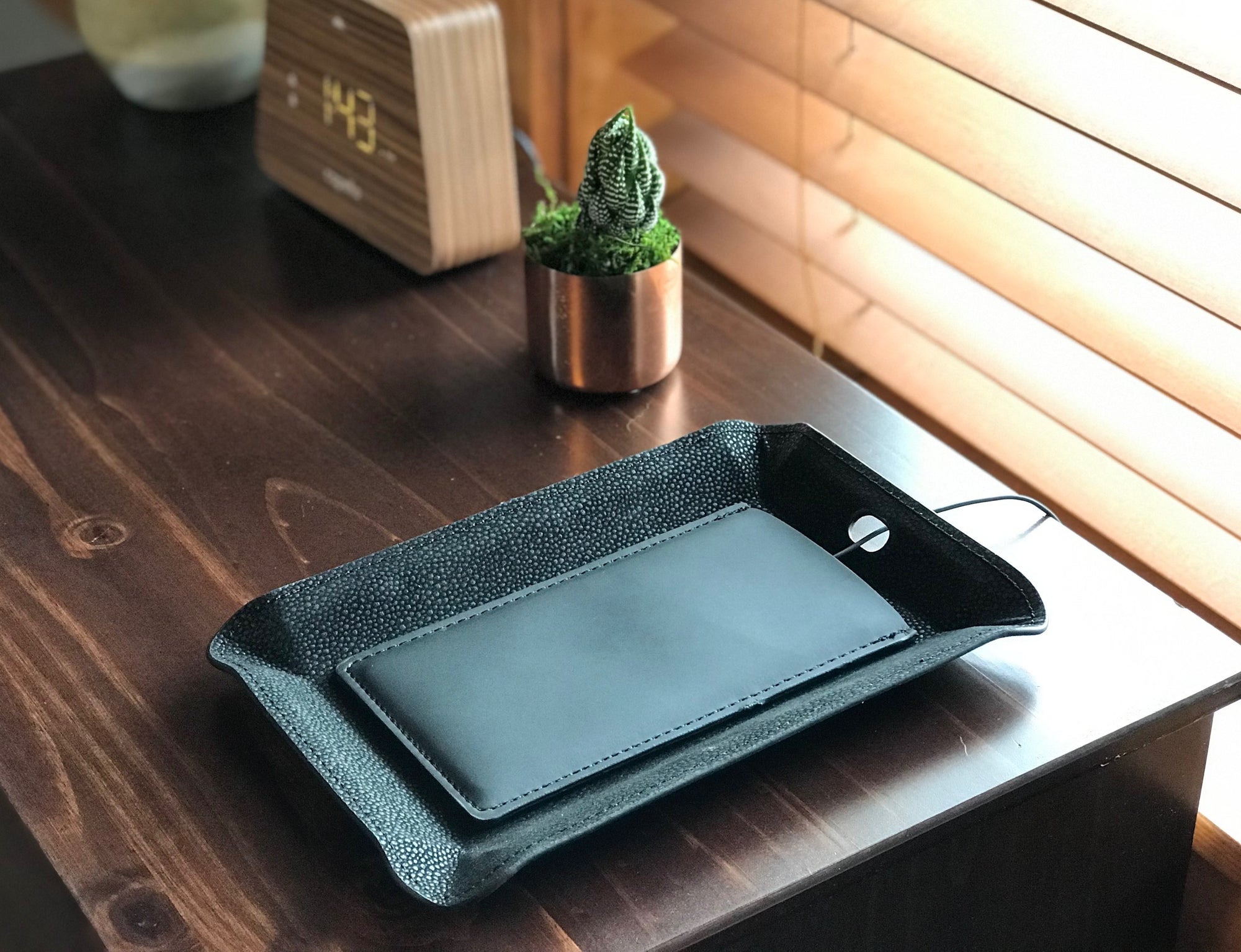 Wireless Charging Valet Tray