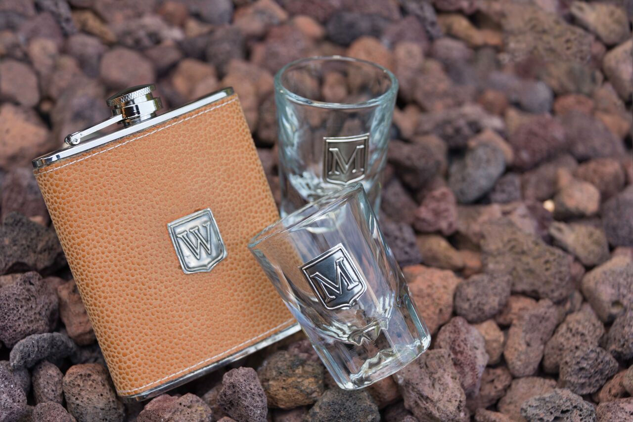 "W" Noble Initial Shield